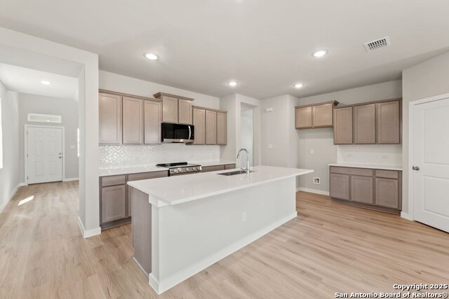 Image 2 of 8 For 739 Langston