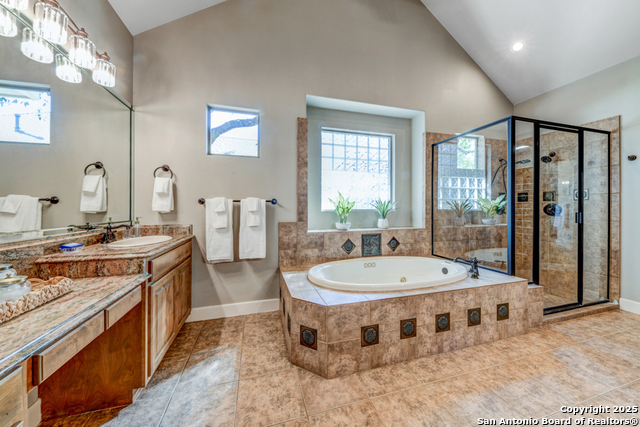 Listing photo id 20 for 142 Candelaria