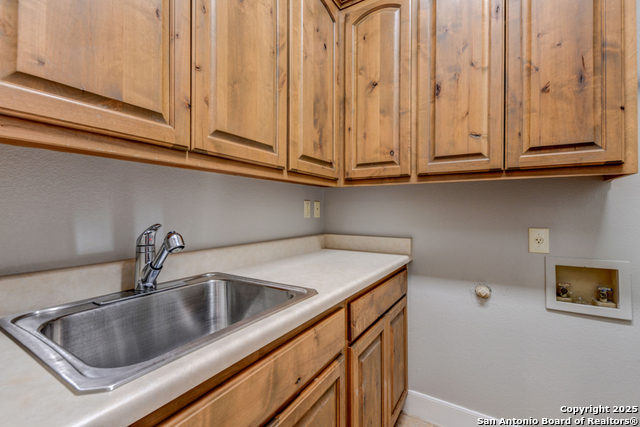 Listing photo id 32 for 142 Candelaria