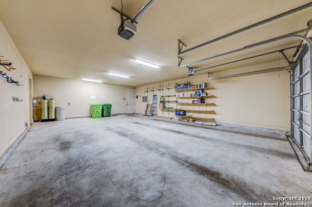 Listing photo id 34 for 142 Candelaria