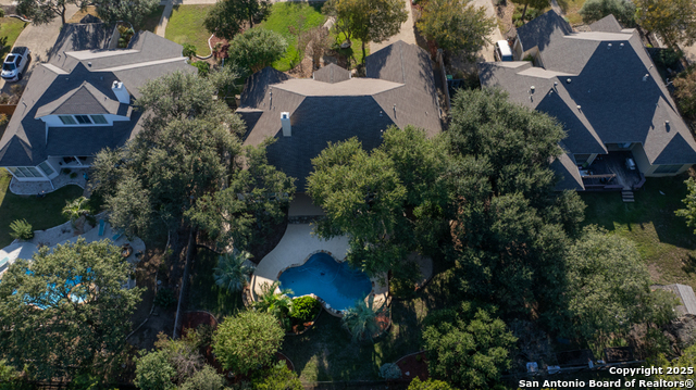 Listing photo id 48 for 142 Candelaria