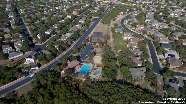 Listing photo id 51 for 142 Candelaria