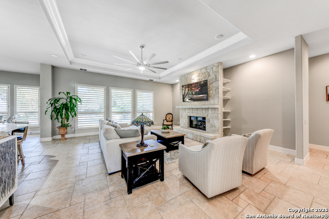 Listing photo id 5 for 142 Candelaria