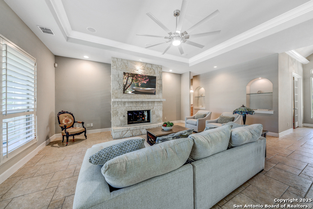 Listing photo id 6 for 142 Candelaria