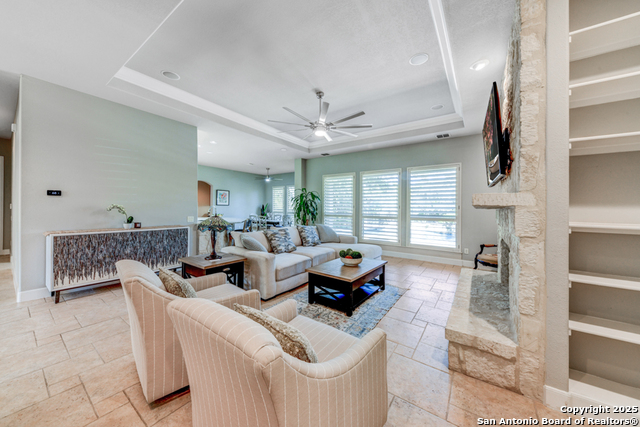 Listing photo id 7 for 142 Candelaria