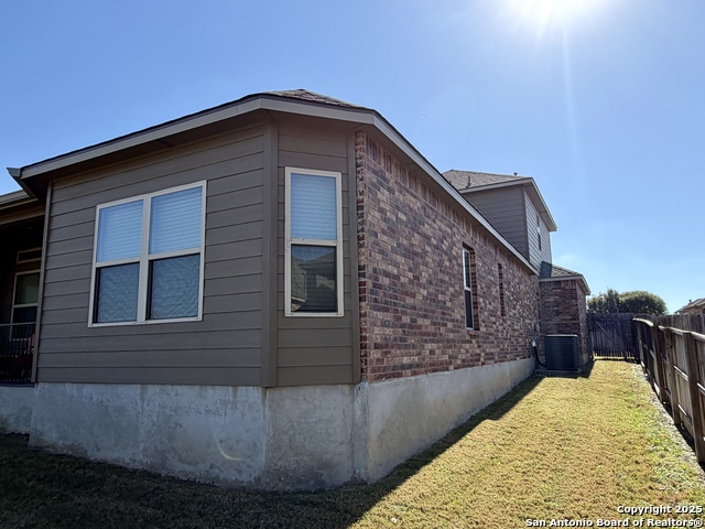 Image 18 of 20 For 13211 Highland Woods