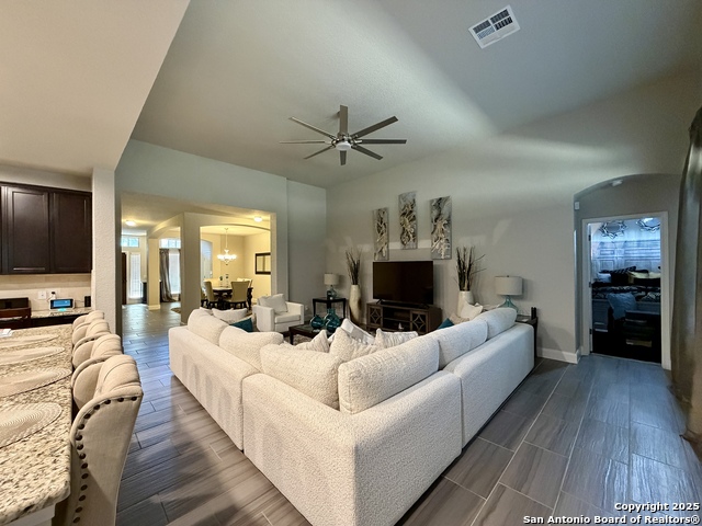 Image 7 of 20 For 13211 Highland Woods