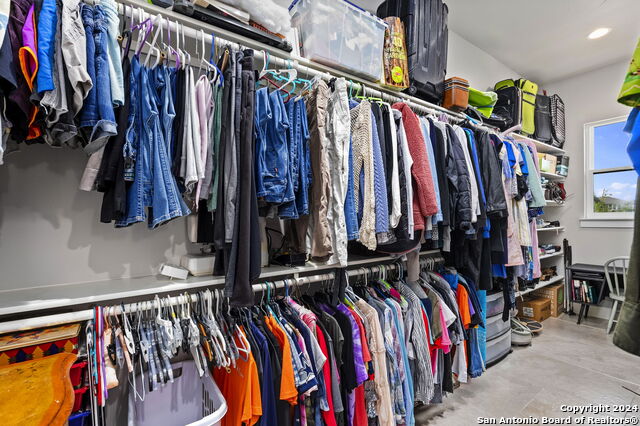 Image 24 of 46 For 1220 Brushy Curve