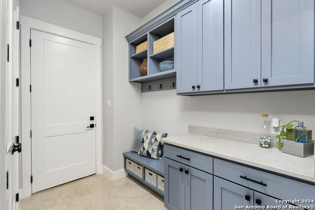 Image 26 of 46 For 1220 Brushy Curve