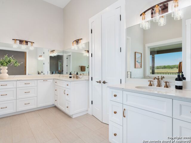 Image 33 of 90 For 862 Grape Creek Road