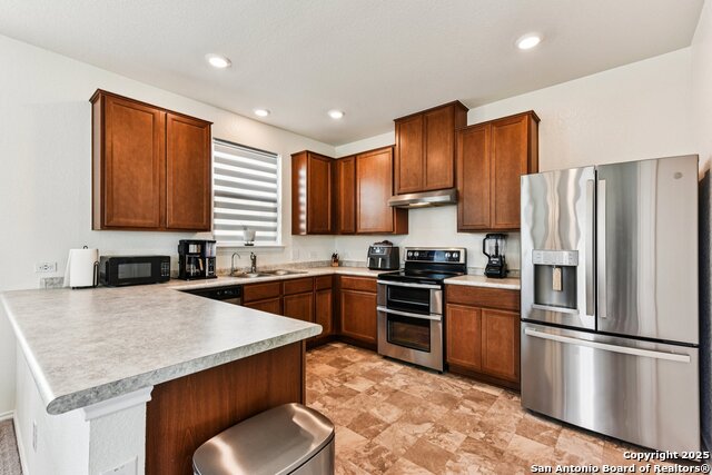 Listing photo id 9 for 13417 Nancy Reagan