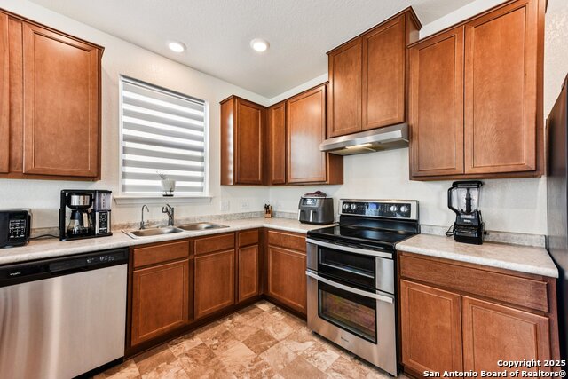 Listing photo id 10 for 13417 Nancy Reagan