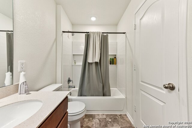 Listing photo id 22 for 13417 Nancy Reagan