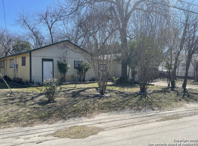 Image 4 of 4 For 220 Live Oak S