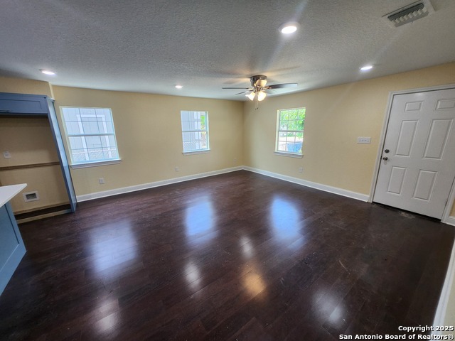 Image 15 of 28 For 38 Carlota