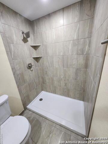 Image 24 of 28 For 38 Carlota