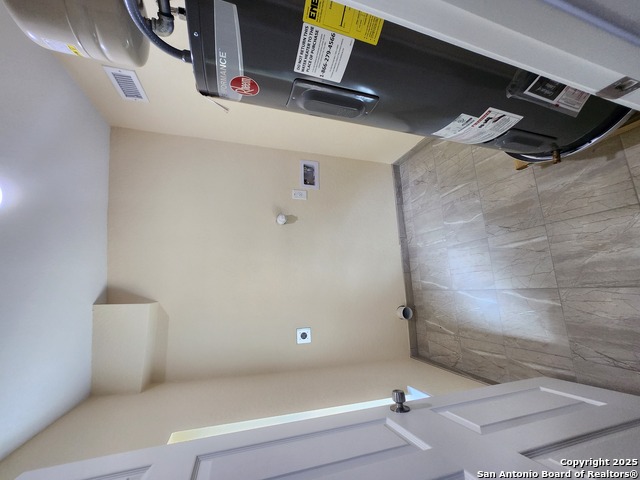 Image 26 of 28 For 38 Carlota