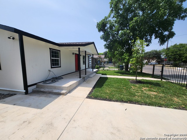 Image 4 of 28 For 38 Carlota