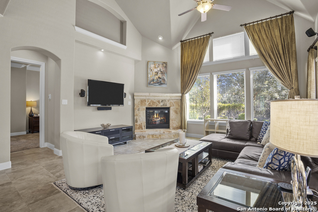 Image 18 of 60 For 18710 Golden Maize