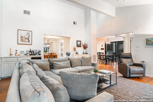 Image 13 of 29 For 15823 Rothbury Ln