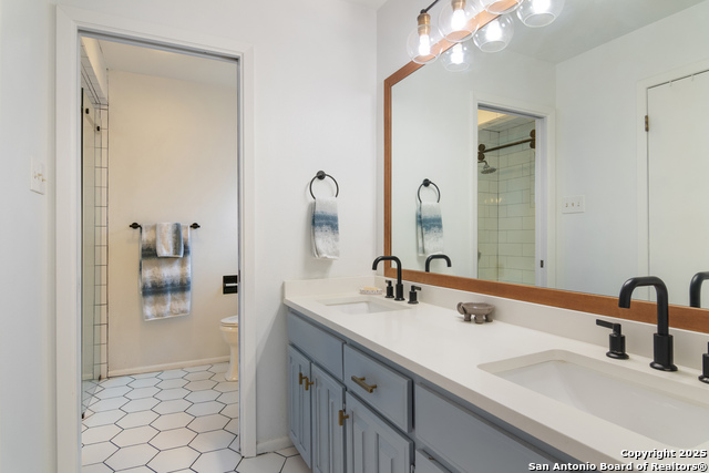 Image 19 of 29 For 15823 Rothbury Ln