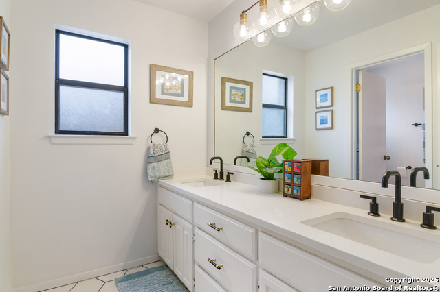 Image 23 of 29 For 15823 Rothbury Ln