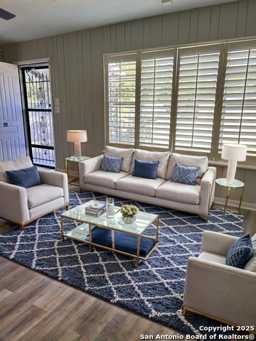 Details for 215 Midland Dr, San Antonio, TX 78219