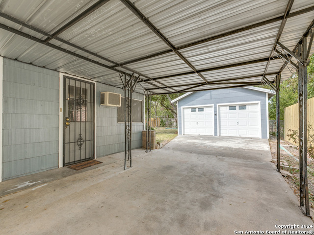 Image 28 of 35 For 215 Midland Dr