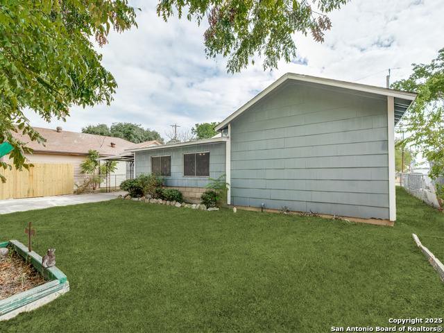 Image 31 of 35 For 215 Midland Dr