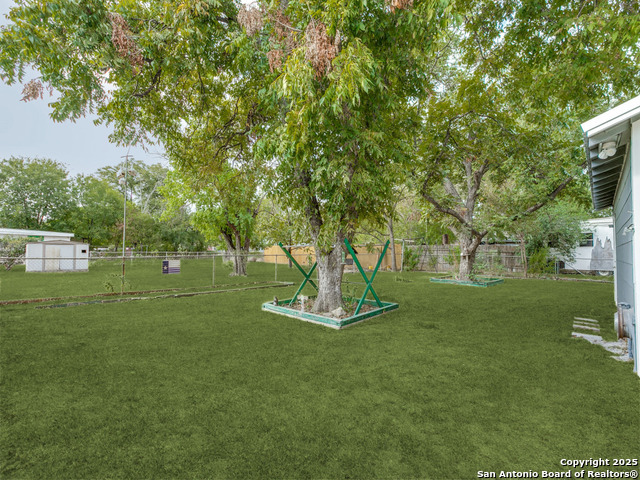 Image 32 of 35 For 215 Midland Dr