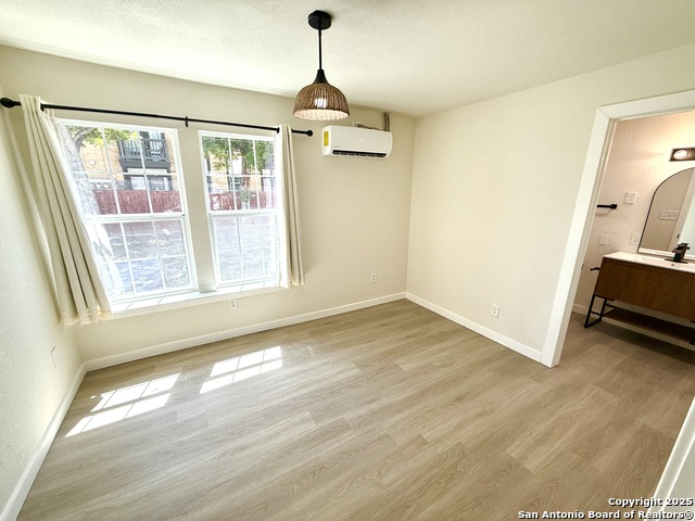 Image 18 of 24 For 326 Victor  