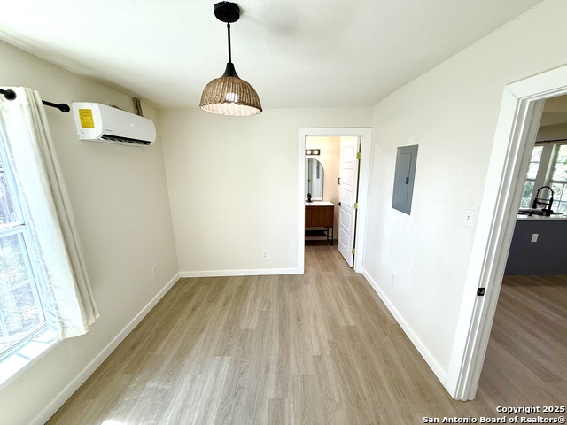 Image 19 of 24 For 326 Victor  