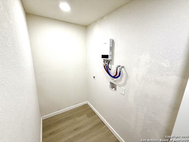 Image 23 of 24 For 326 Victor  