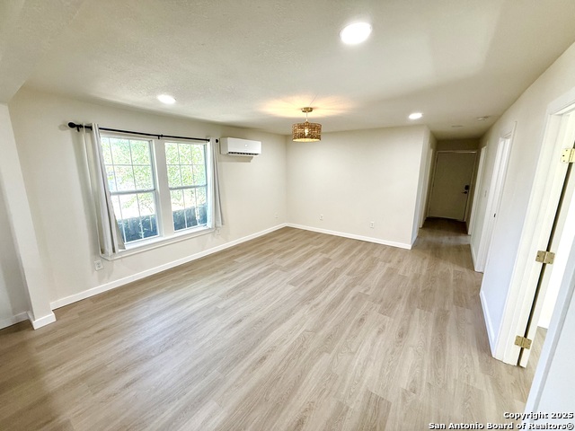 Image 5 of 24 For 326 Victor  