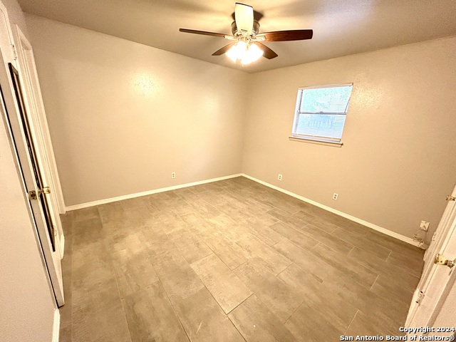 Image 10 of 16 For 703 Summit Ave W 1