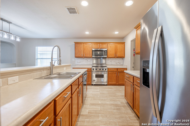 Image 13 of 30 For 8451 Blackstone Cove