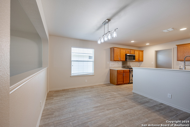 Image 17 of 30 For 8451 Blackstone Cove