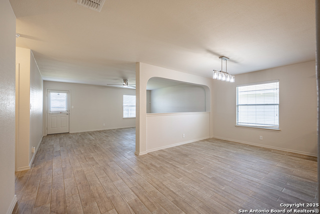 Image 18 of 30 For 8451 Blackstone Cove