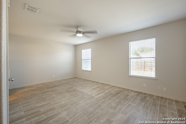 Image 21 of 30 For 8451 Blackstone Cove