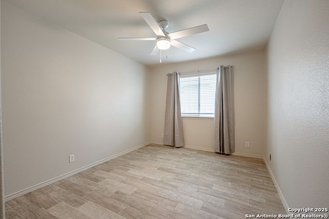 Image 25 of 30 For 8451 Blackstone Cove