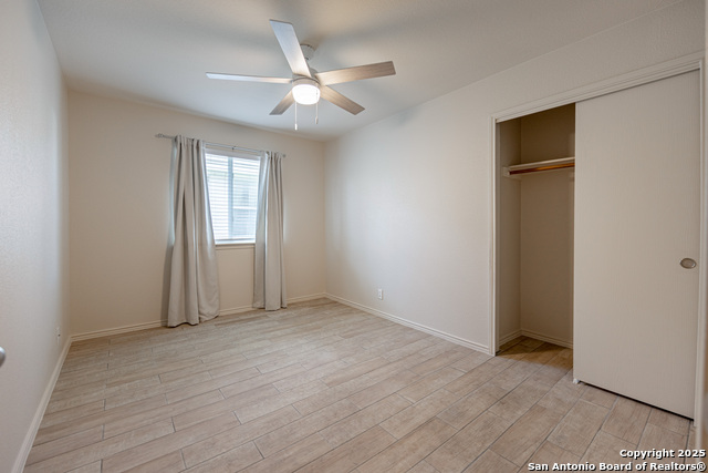 Image 26 of 30 For 8451 Blackstone Cove