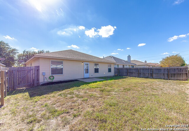 Image 28 of 30 For 8451 Blackstone Cove