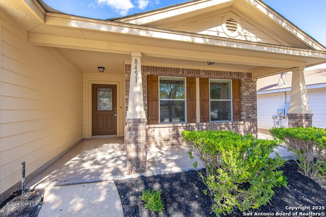 Image 3 of 30 For 8451 Blackstone Cove