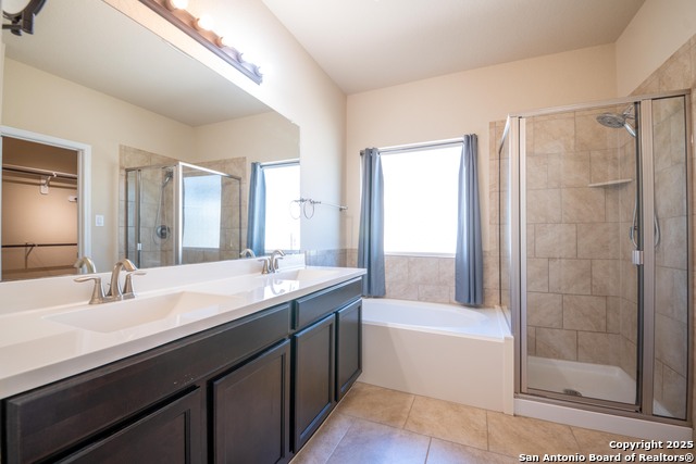 Image 16 of 27 For 2510 Golden Rain