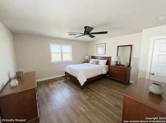 Image 18 of 21 For 8702 Dudley