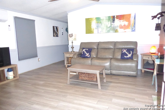 Image 16 of 40 For 849 Tamarack