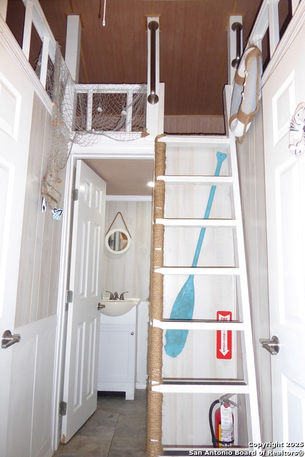 Image 33 of 40 For 849 Tamarack