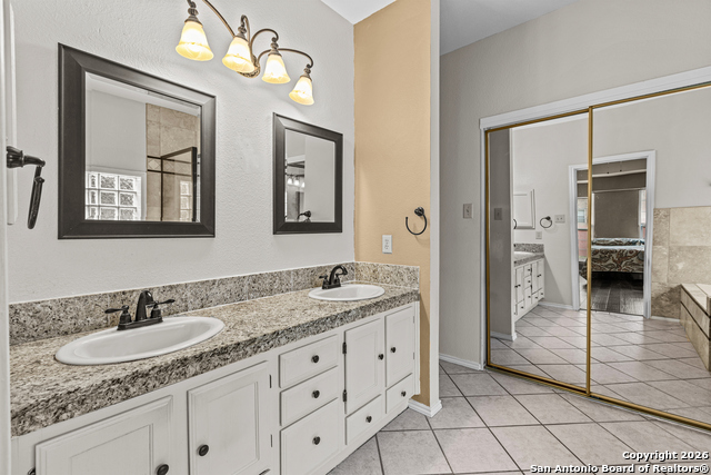 Image 11 of 24 For 6010 Wilde Glen