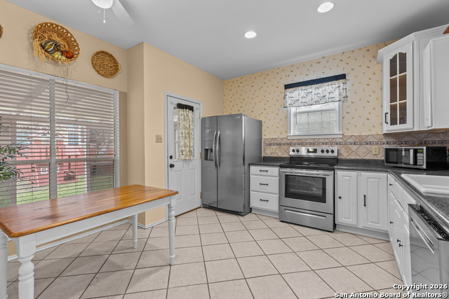 Image 7 of 24 For 6010 Wilde Glen