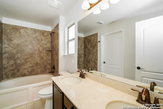 Image 10 of 17 For 7435 Bluebonnet Bay